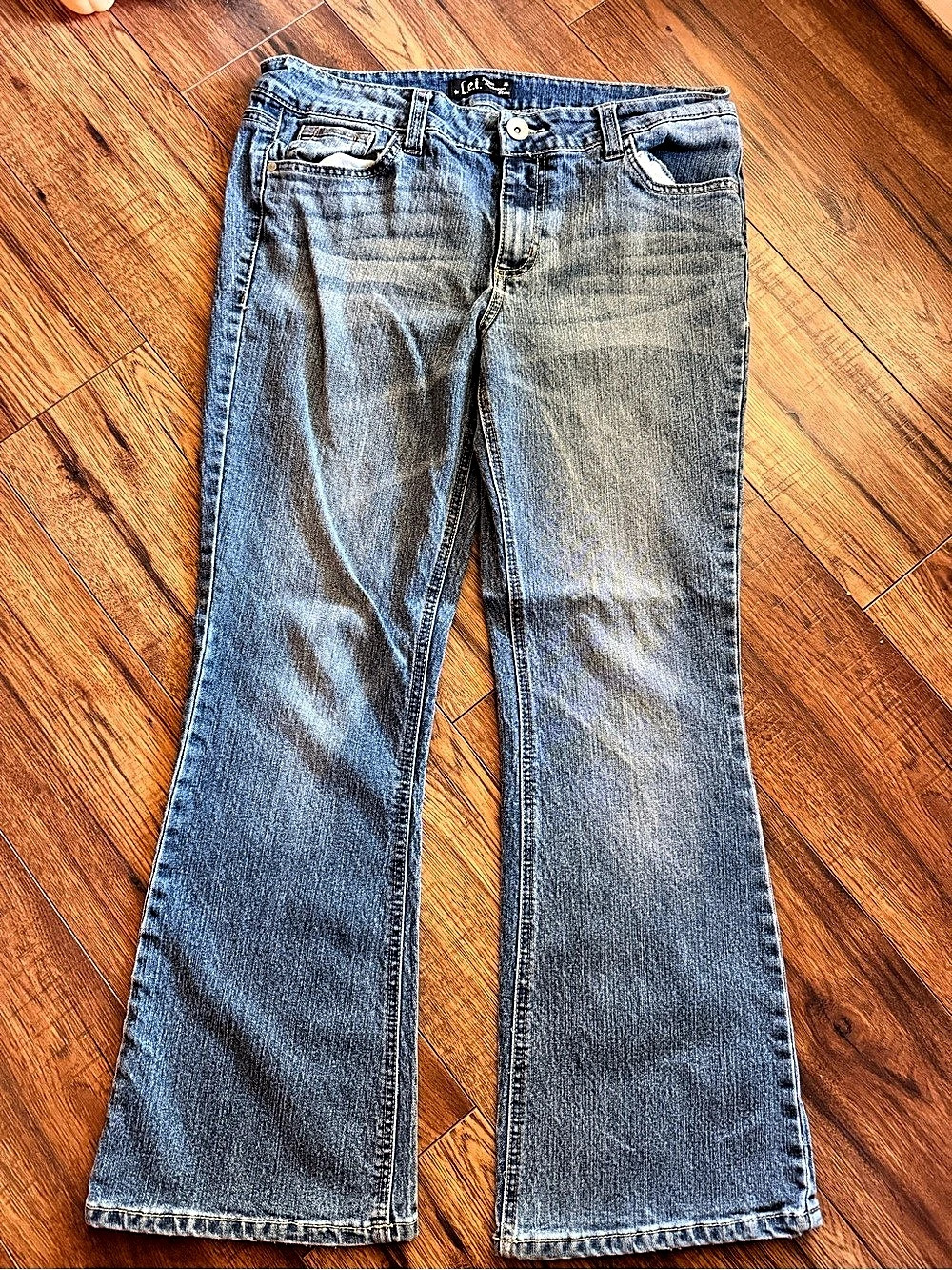L.E.I. Sophia Hiphugger Flare Jeans Y2K Juniors 13 Short